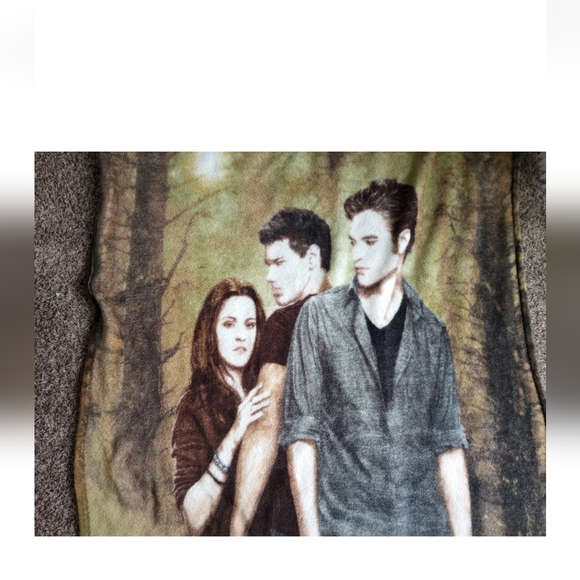 RARE Twilight New Moon Fleece Throw Blanket Edward Bella Jacob Neca 65"X45" - Picture 10 of 10